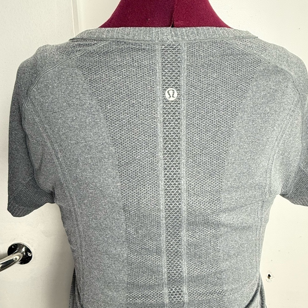 Lululemon Swiftly Tech Short Sleeve Crew Heathered Slate - Picture 5 of 9